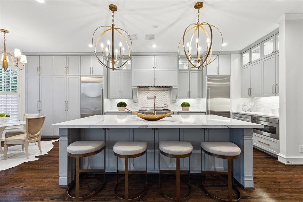 3315 Robinhood Street