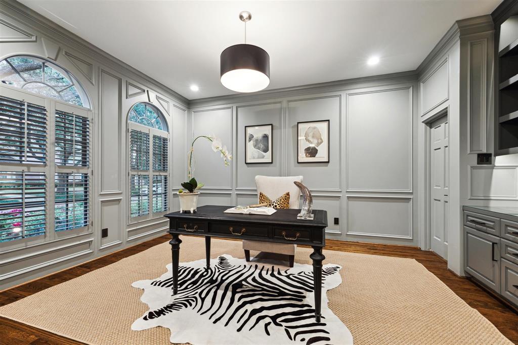 3315 Robinhood Street