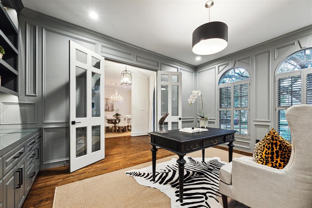 3315 Robinhood Street