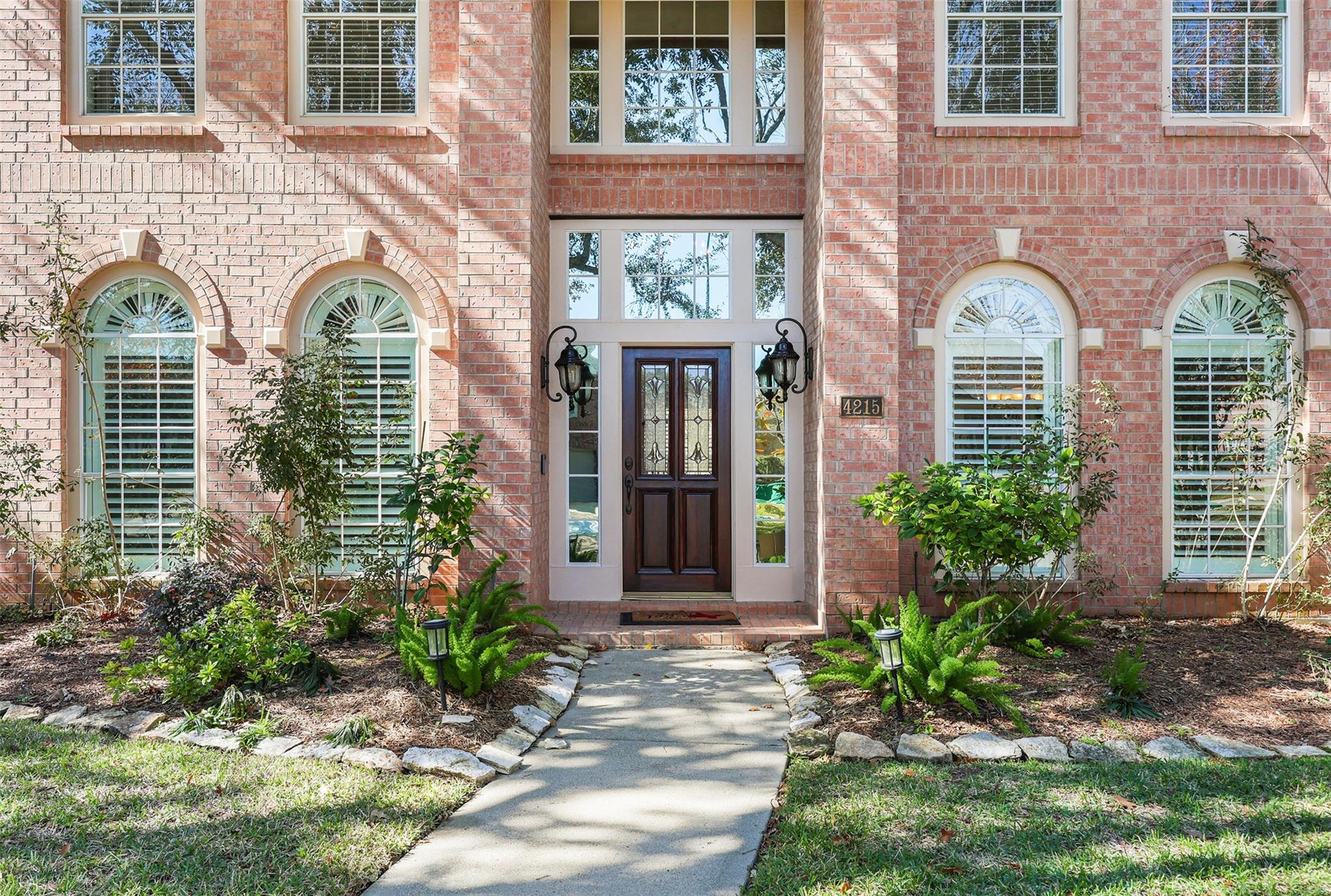 4215 Olive Oak Court