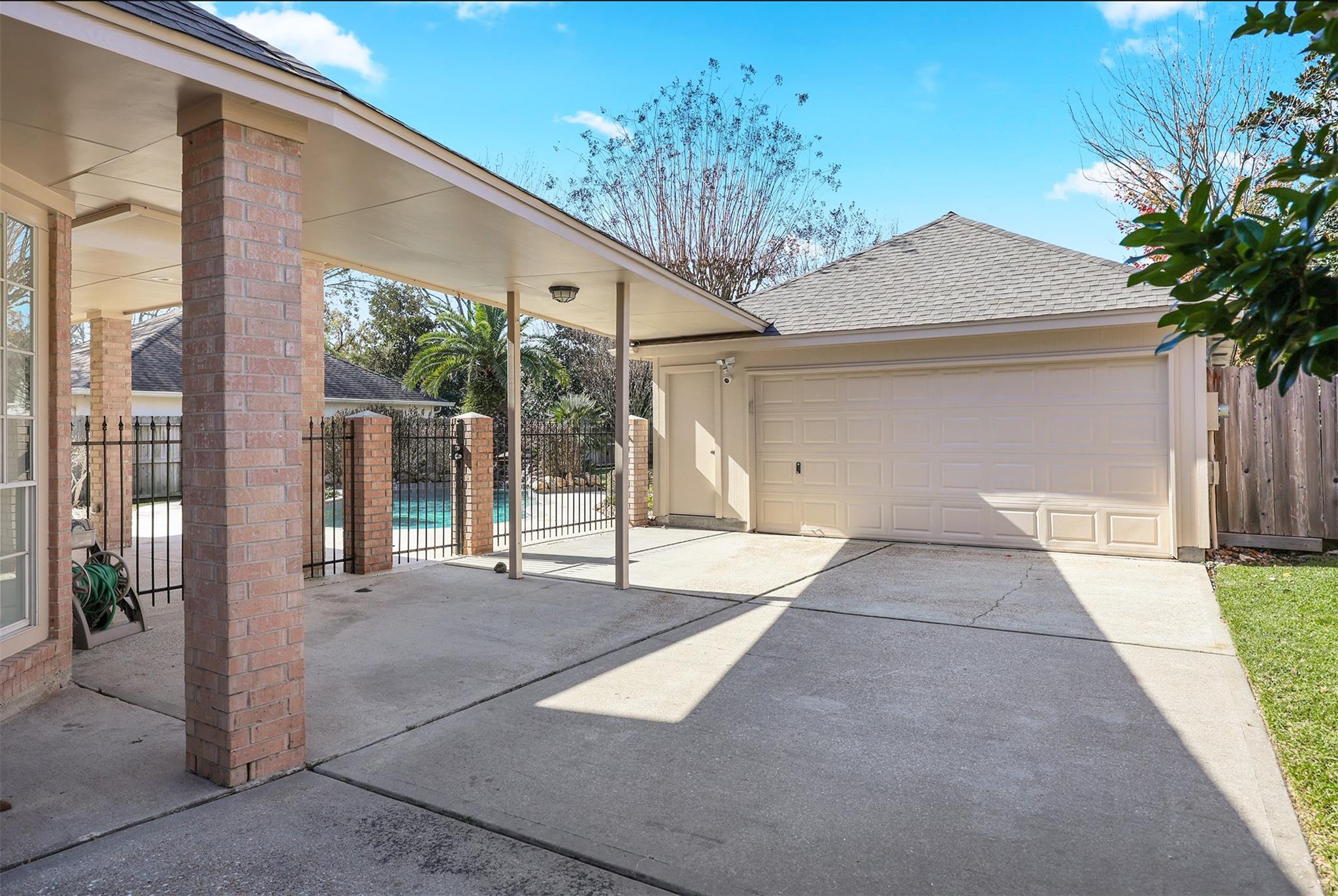 4215 Olive Oak Court