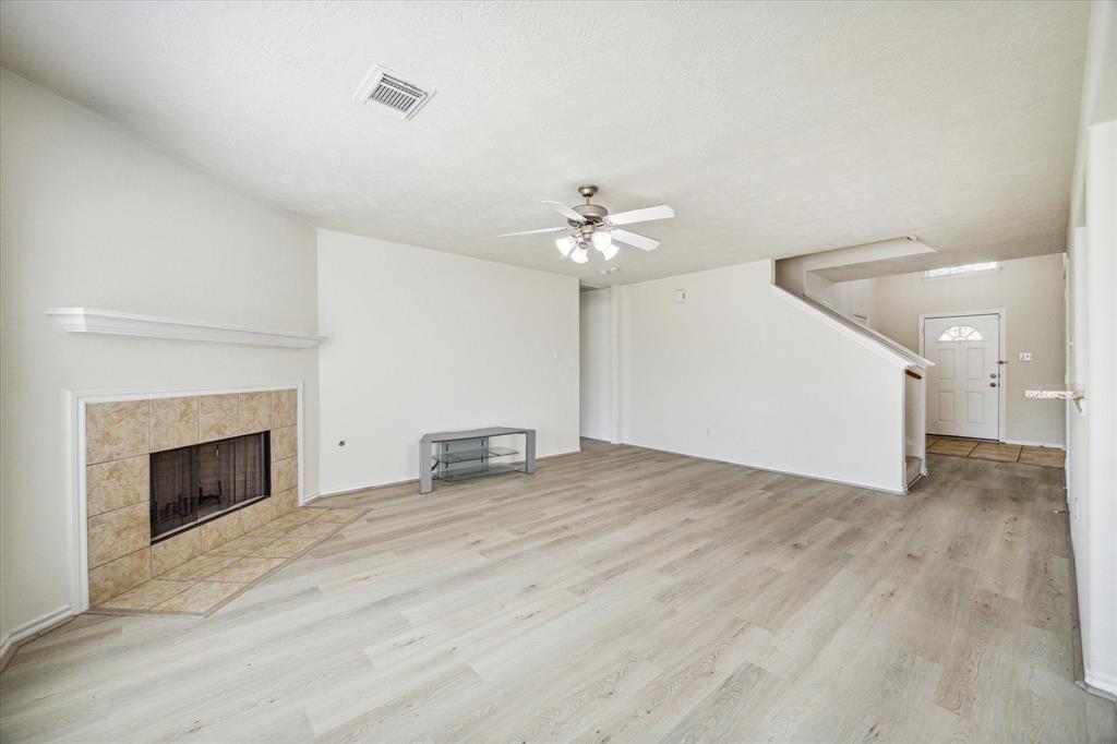 6903 Pheasant Oak Drive