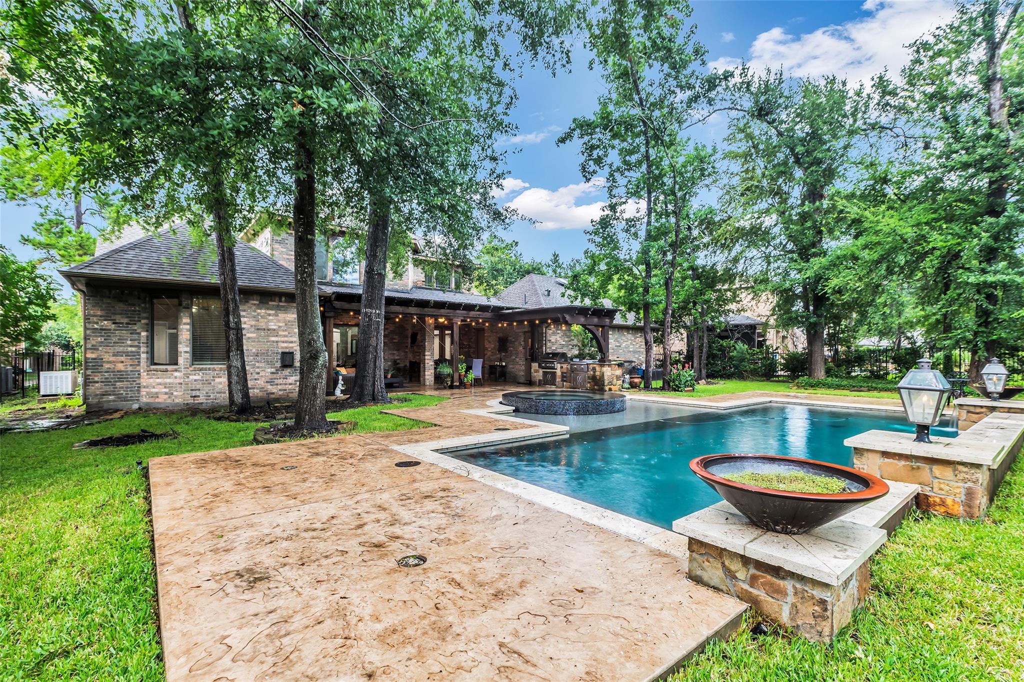 71 Player Oaks Place