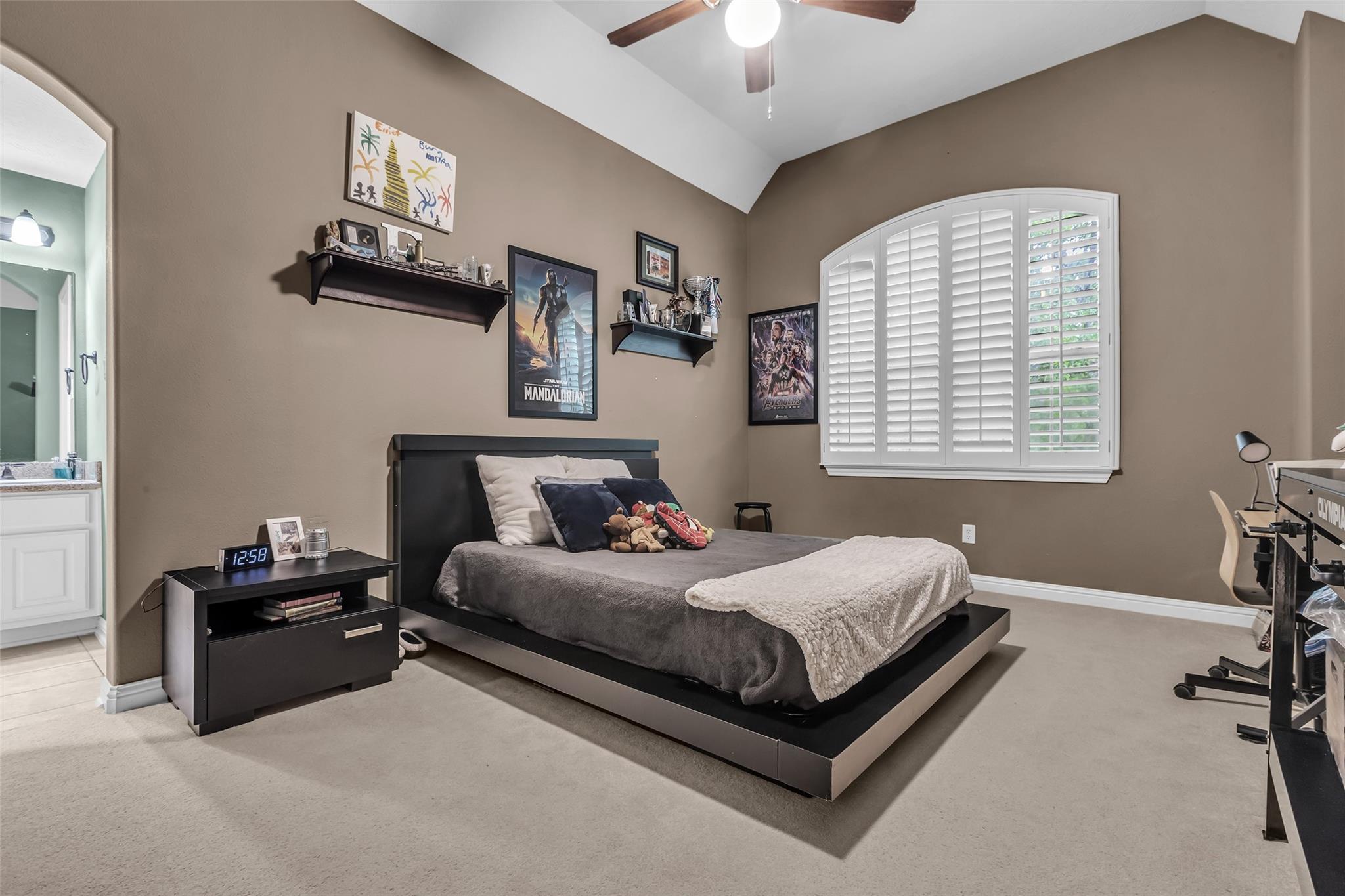 71 Player Oaks Place