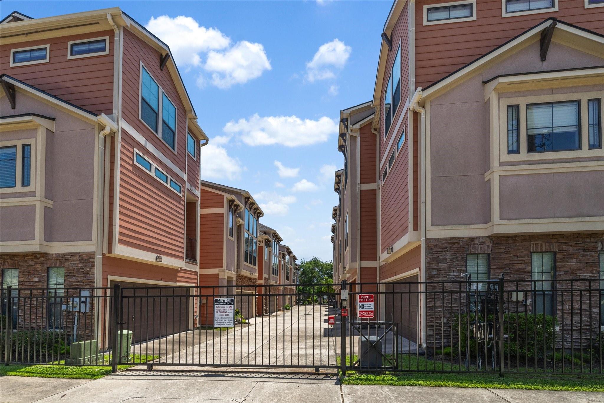 1042 W 23rd Street # B
