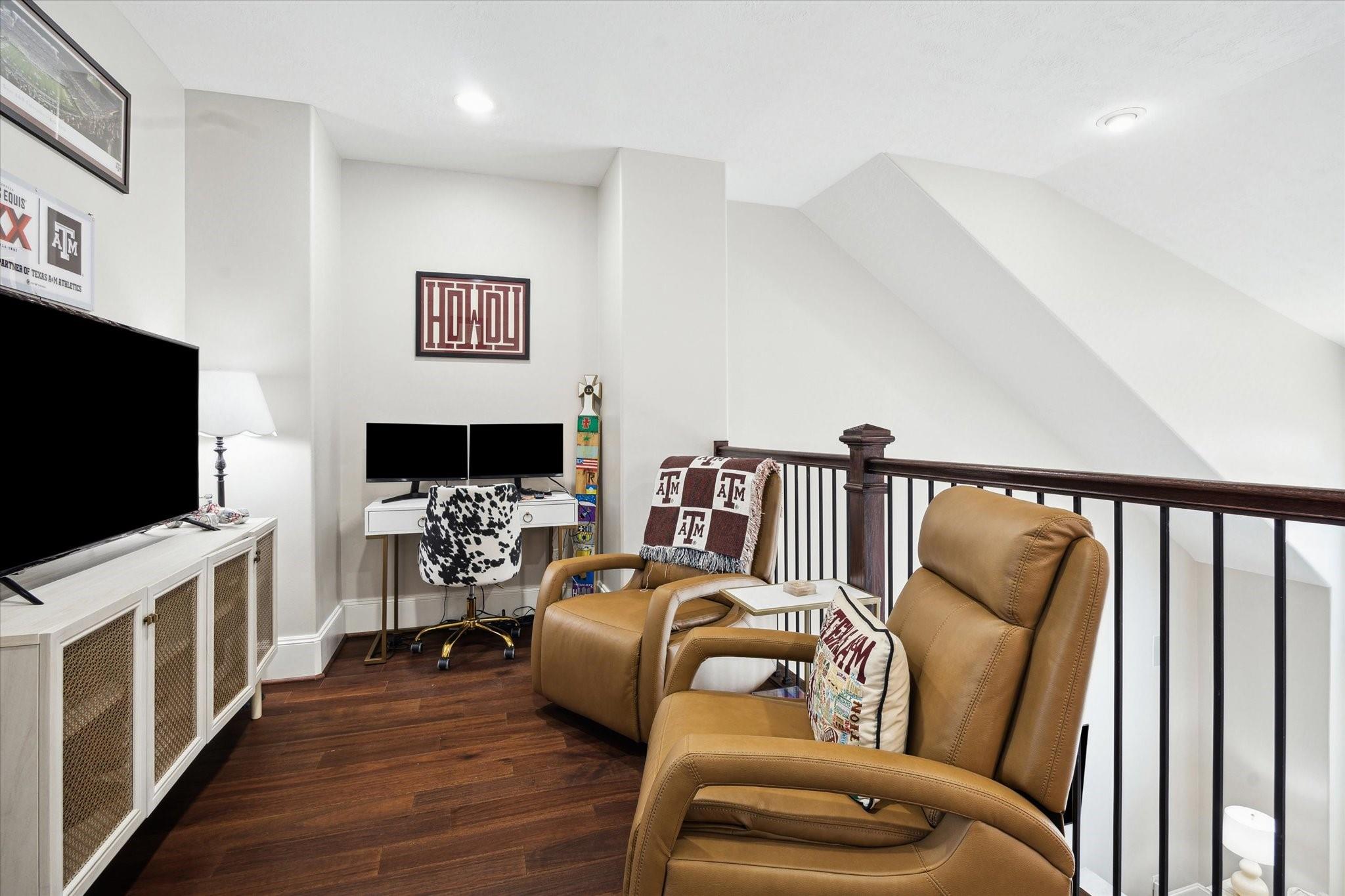 1042 W 23rd Street # B