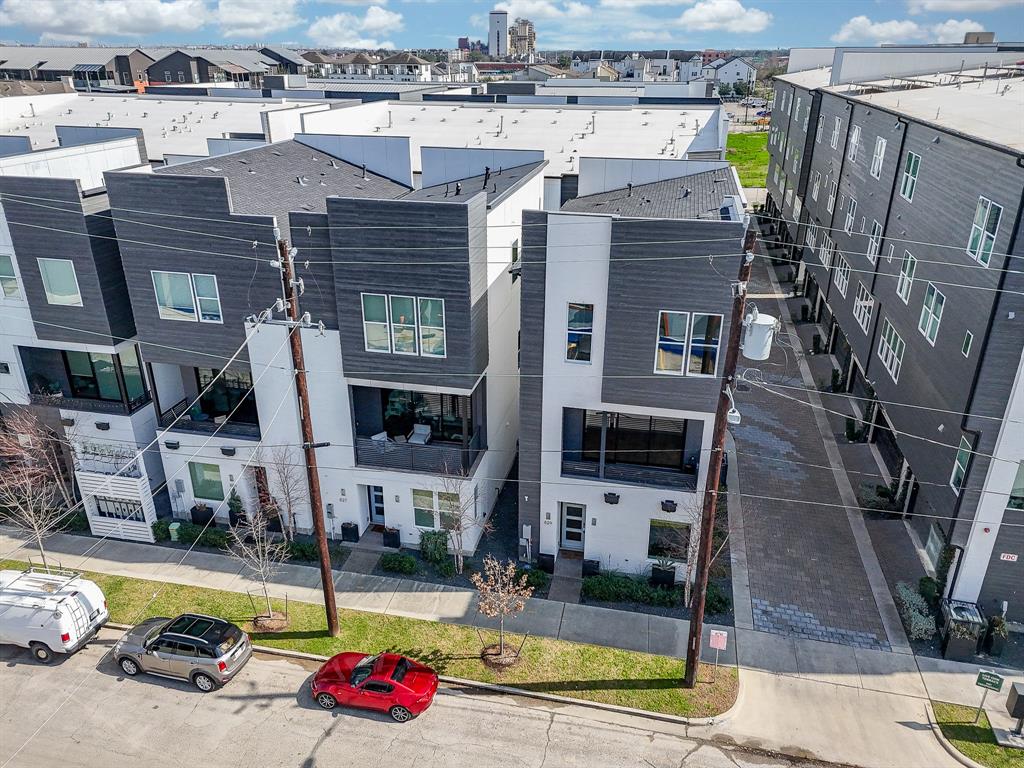 829 Live Oak Street