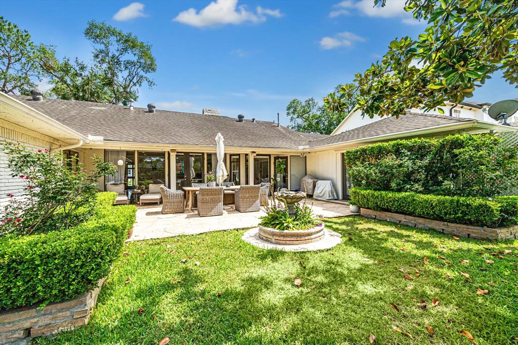 6138 Holly Springs Drive