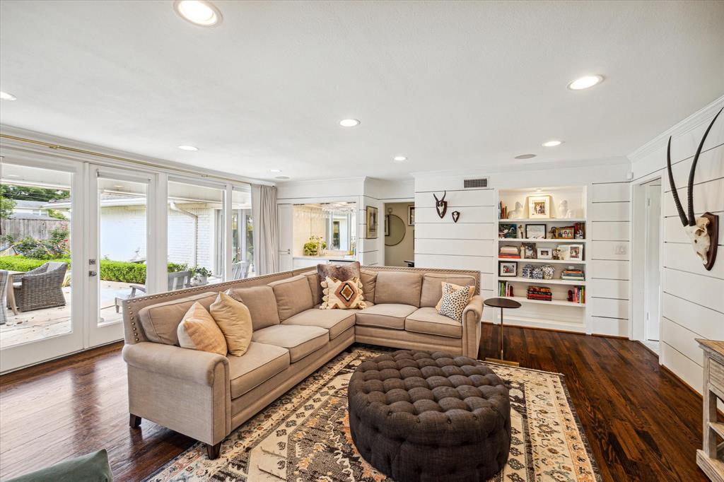 6138 Holly Springs Drive