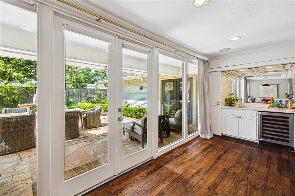 6138 Holly Springs Drive