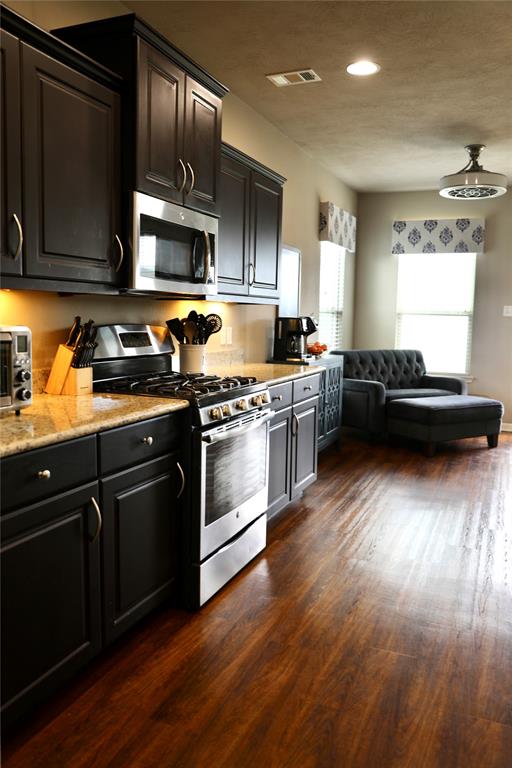 1612 Stone Ridge Drive