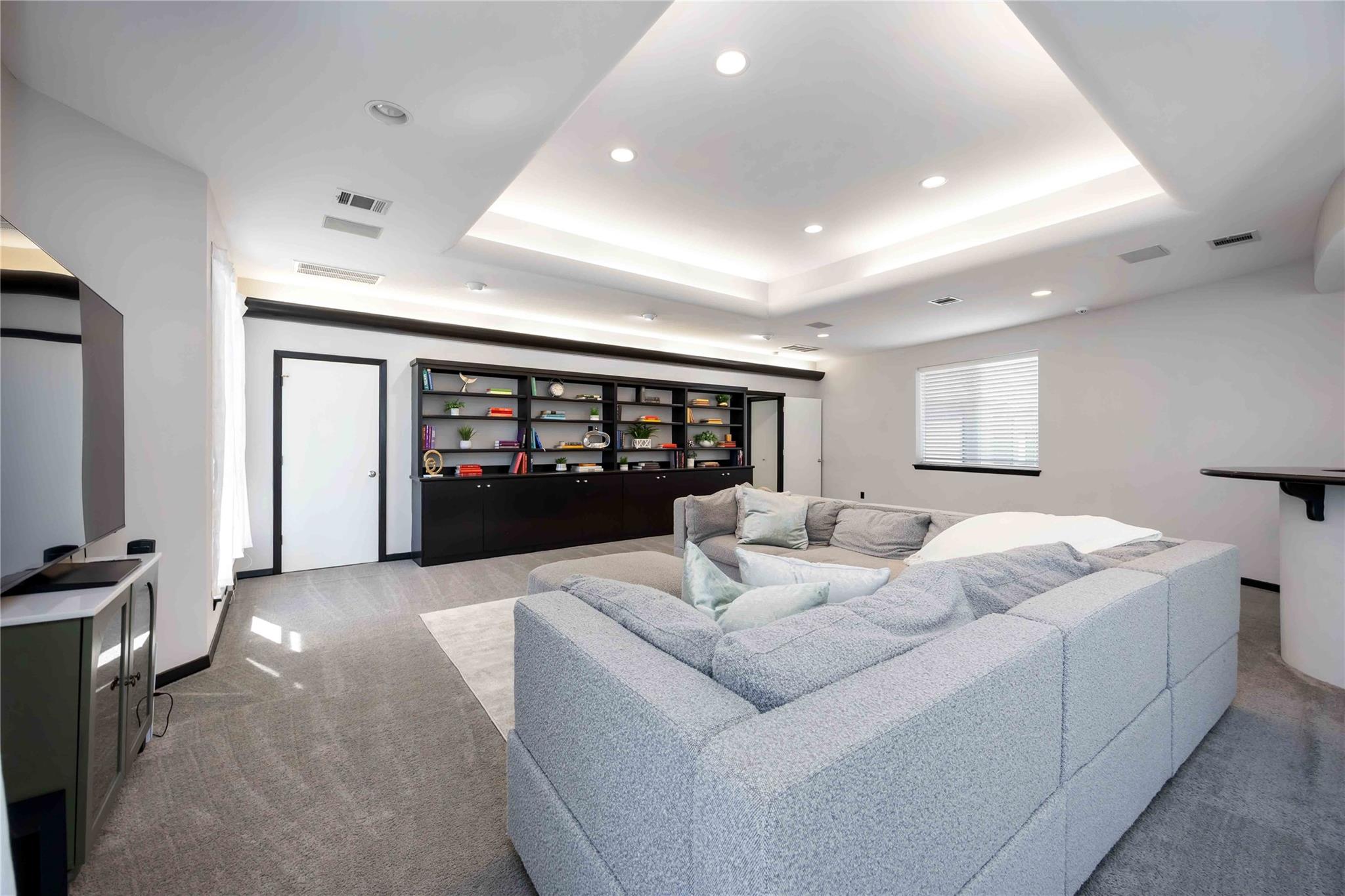 5122 Braesheather Drive