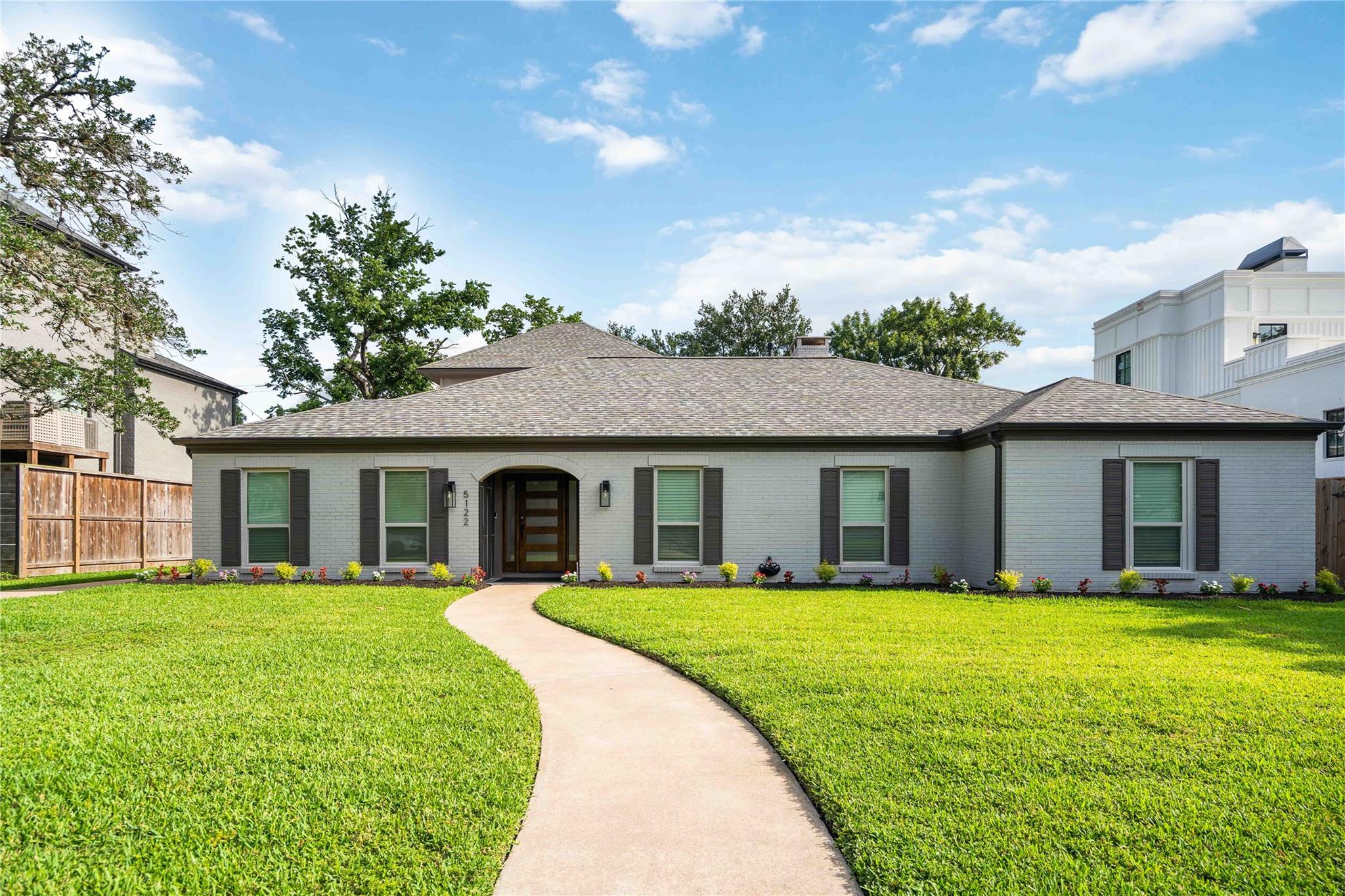 5122 Braesheather Drive
