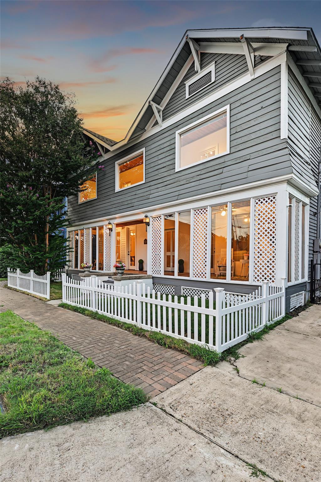 1812 Kane Street