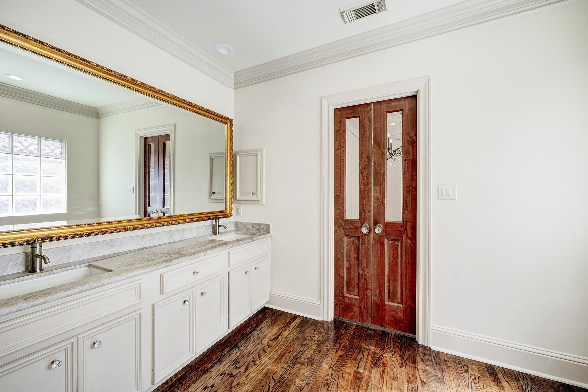 5124 Chevy Chase Drive