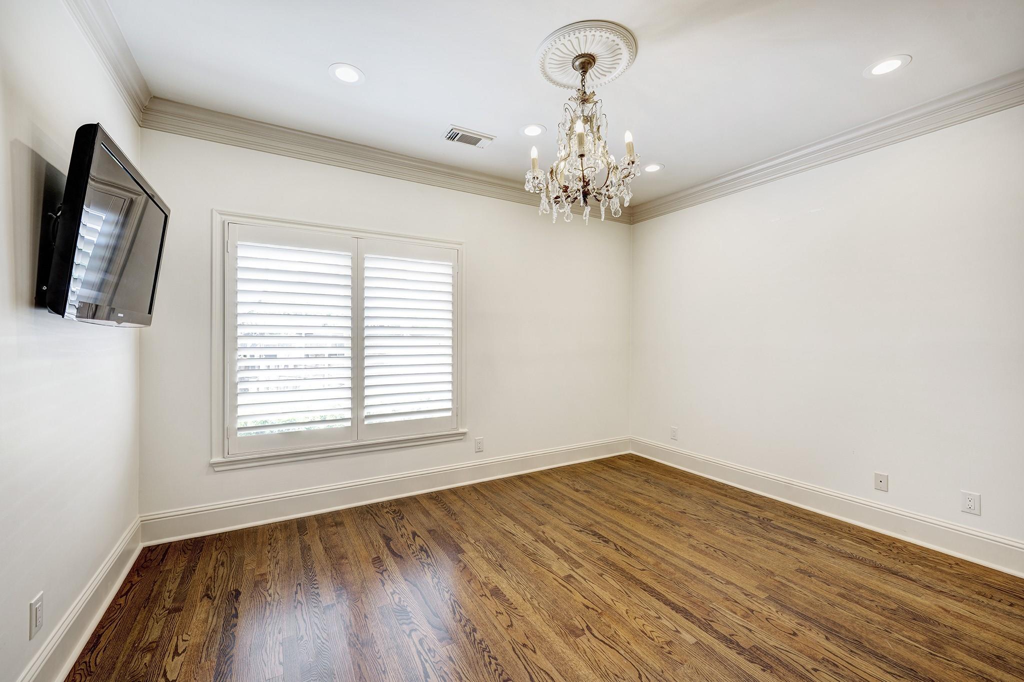 5124 Chevy Chase Drive