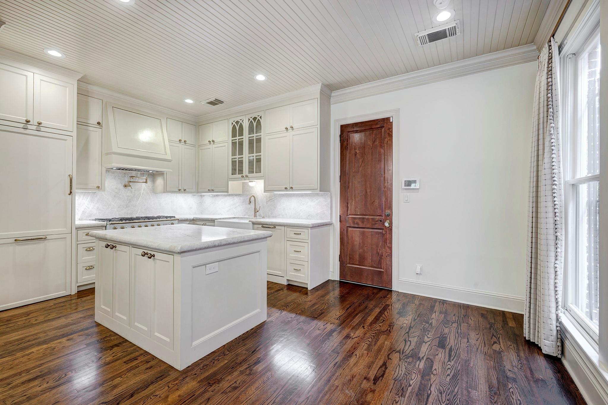 5124 Chevy Chase Drive