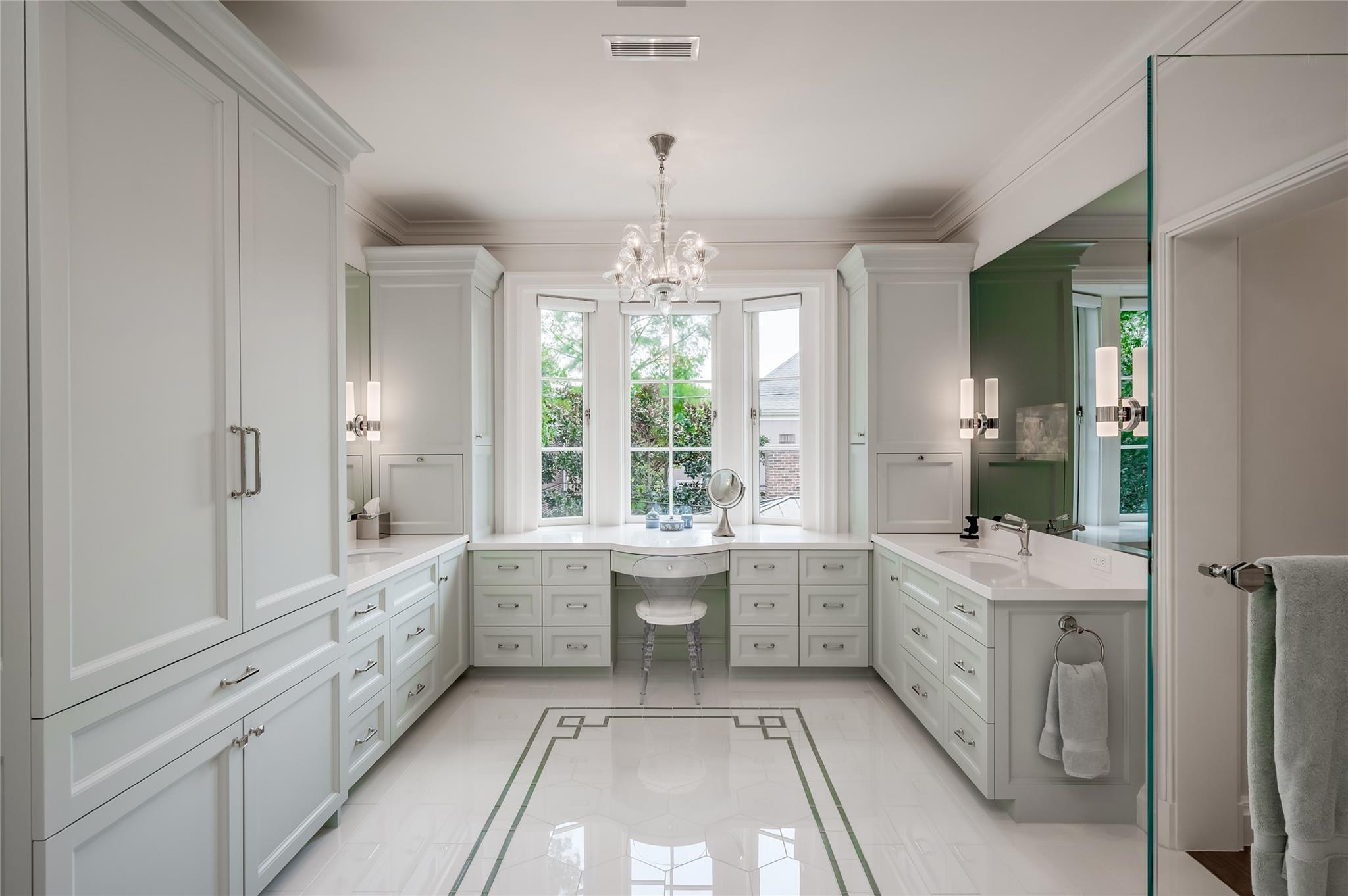 2131 Brentwood Drive