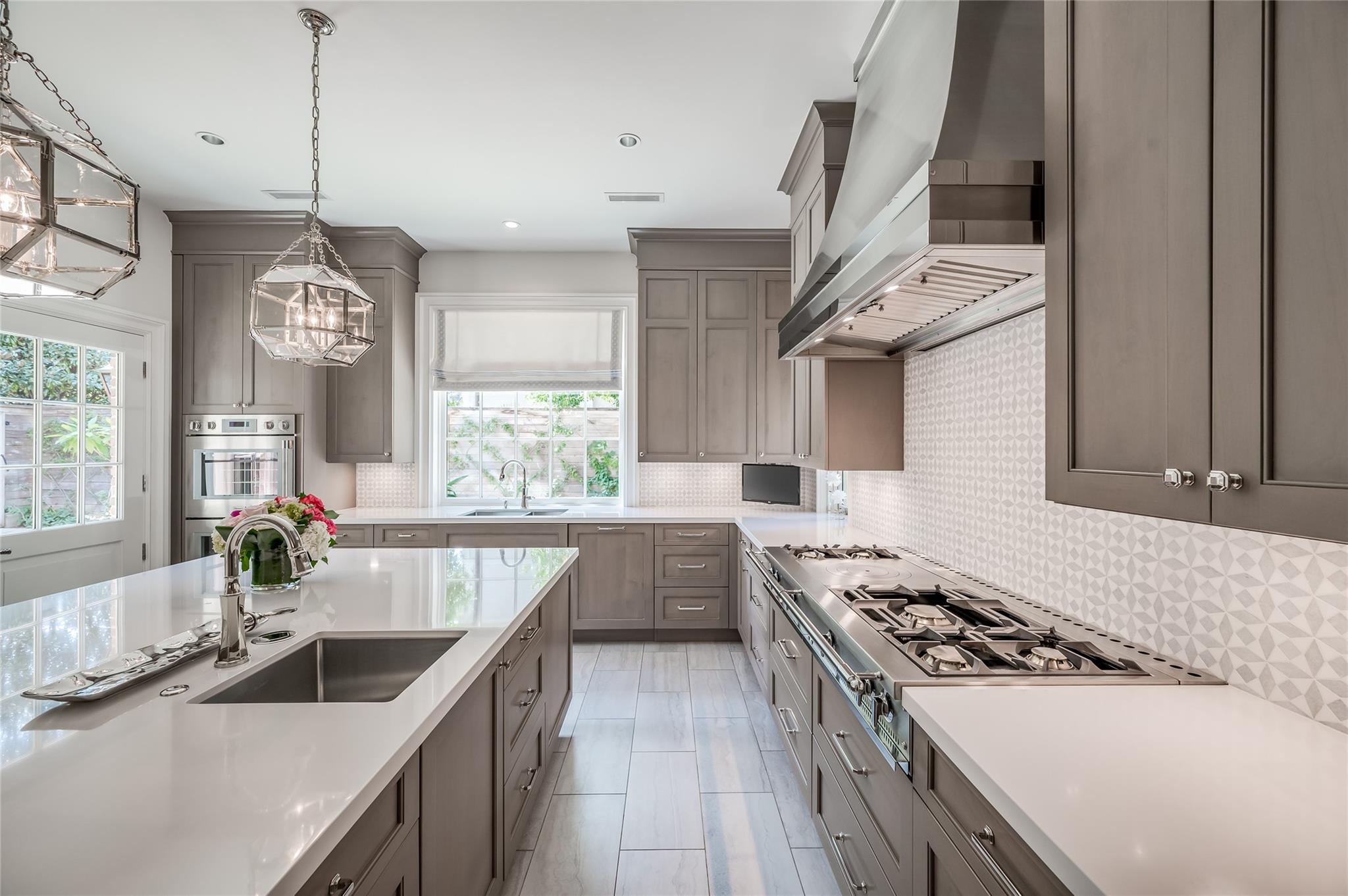 2131 Brentwood Drive