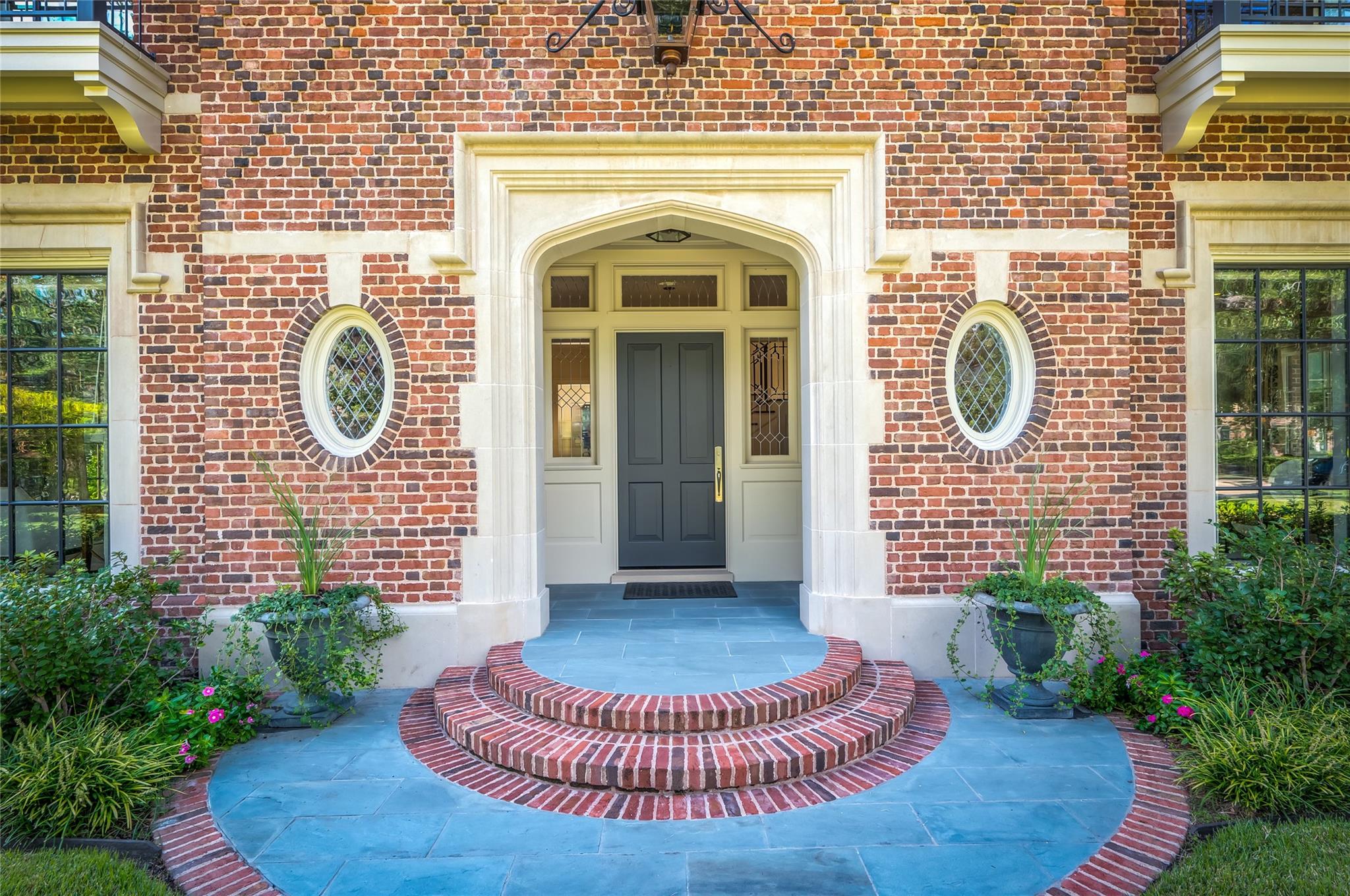 2131 Brentwood Drive