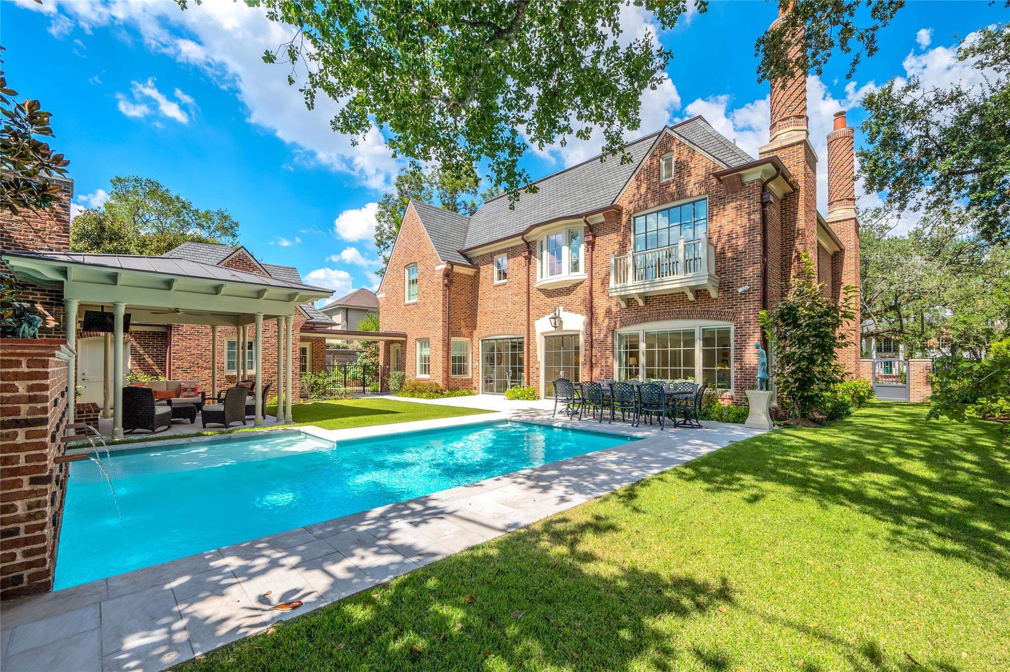 2131 Brentwood Drive