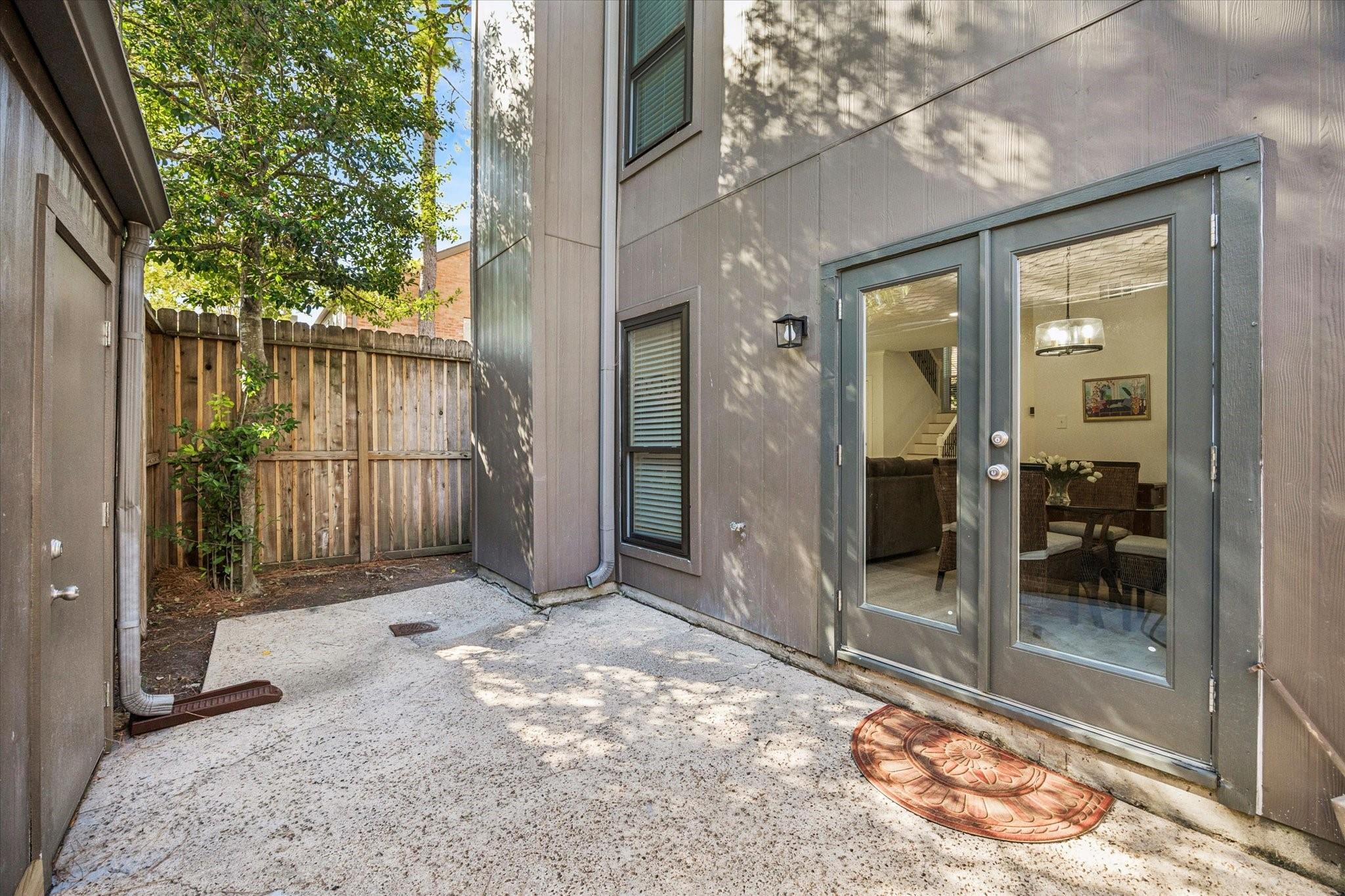 701 Bering Drive # 1006