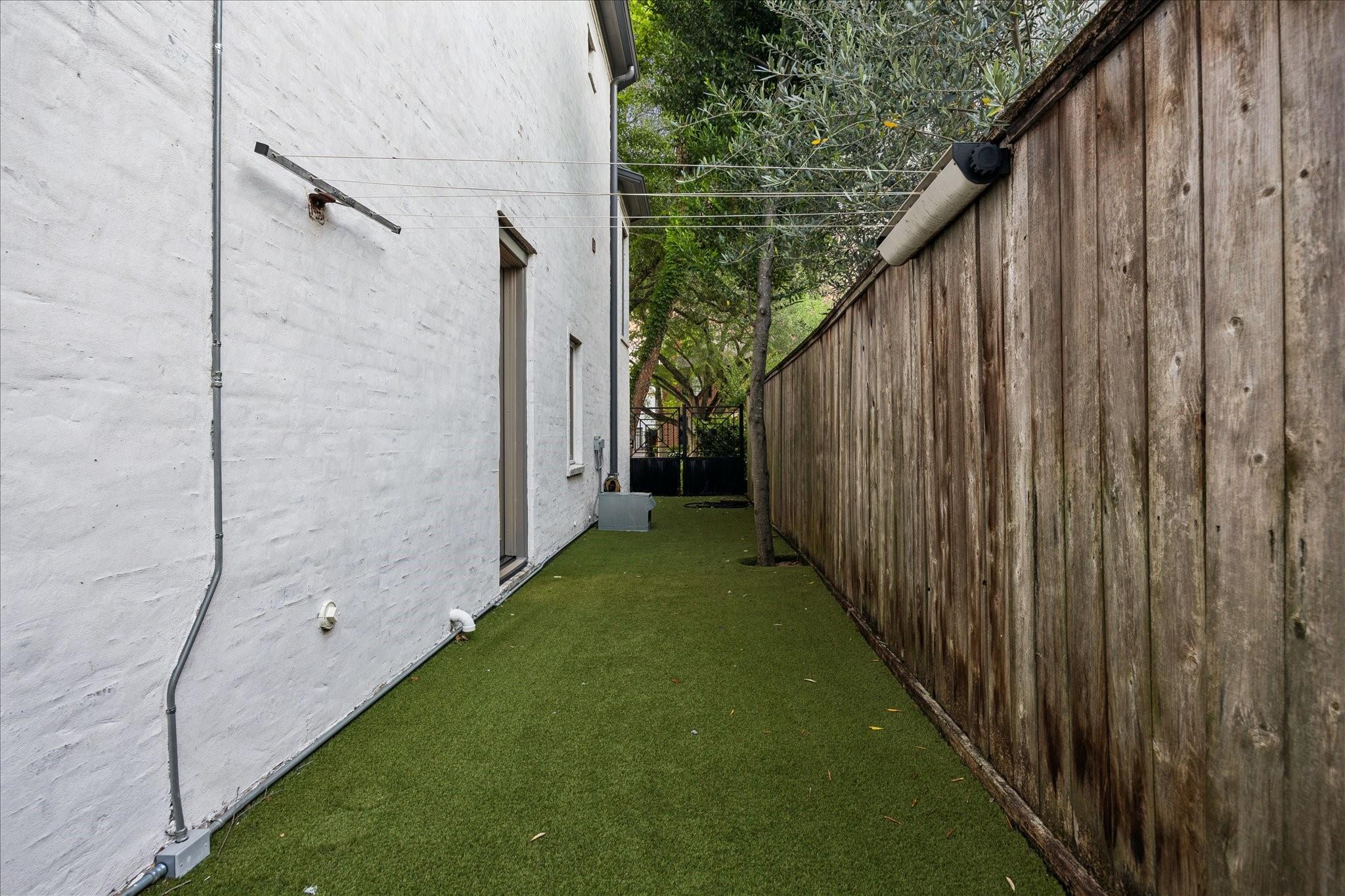 3111 Plumb Street