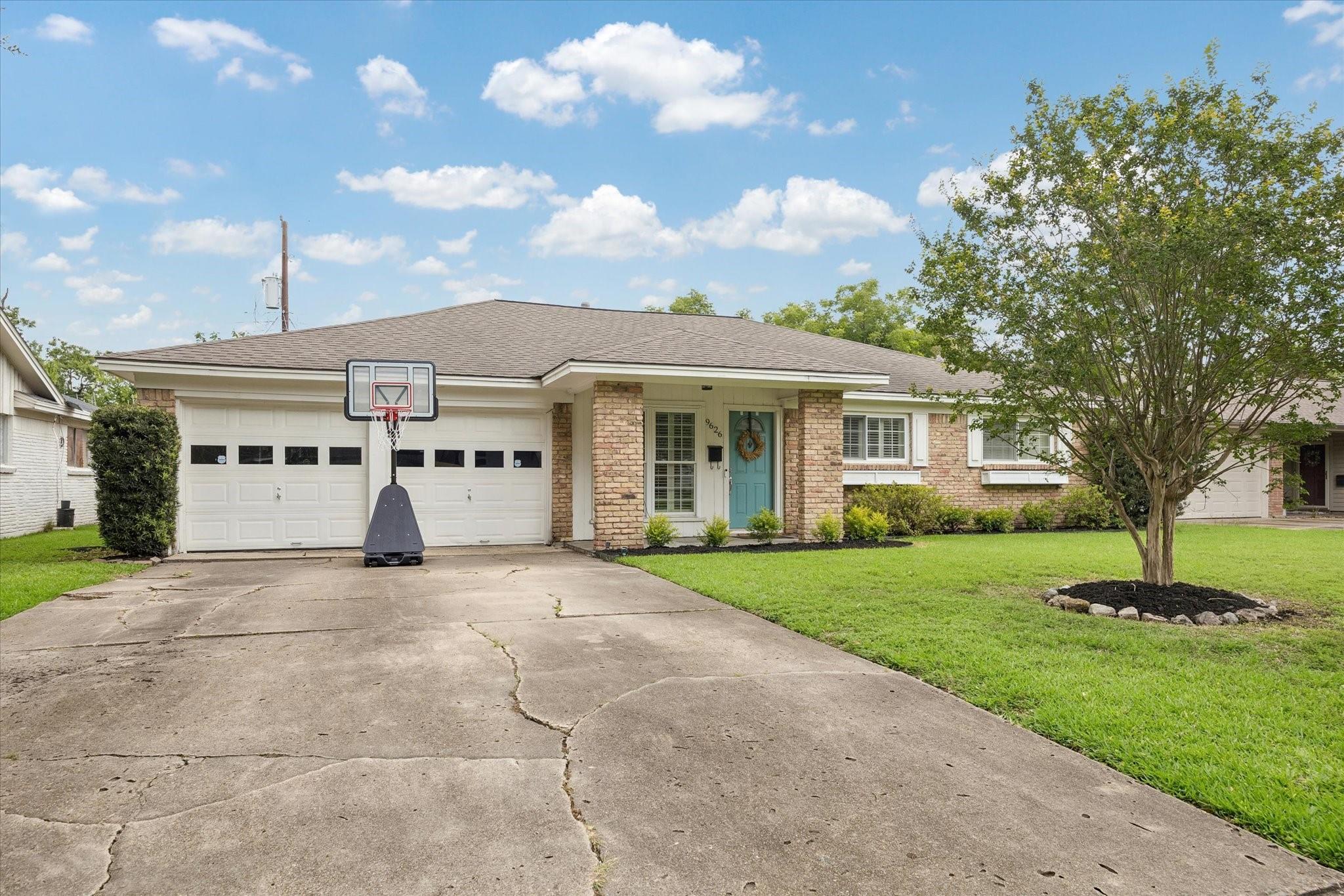 9626 Vogue Lane