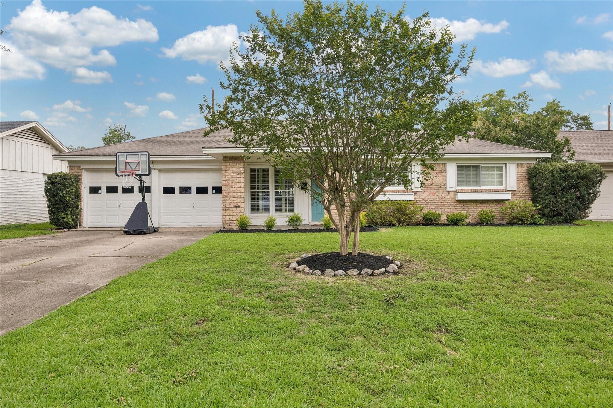 9626 Vogue Lane