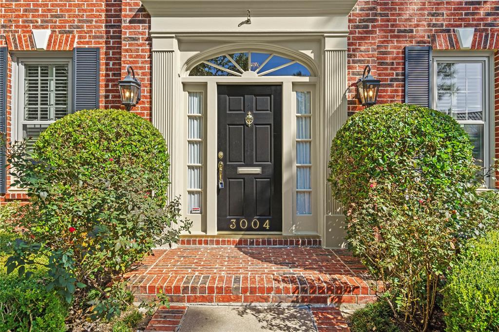 3004 Lafayette Street