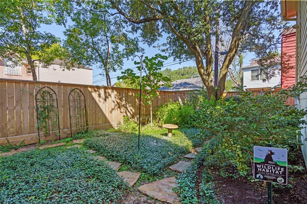 3004 Lafayette Street