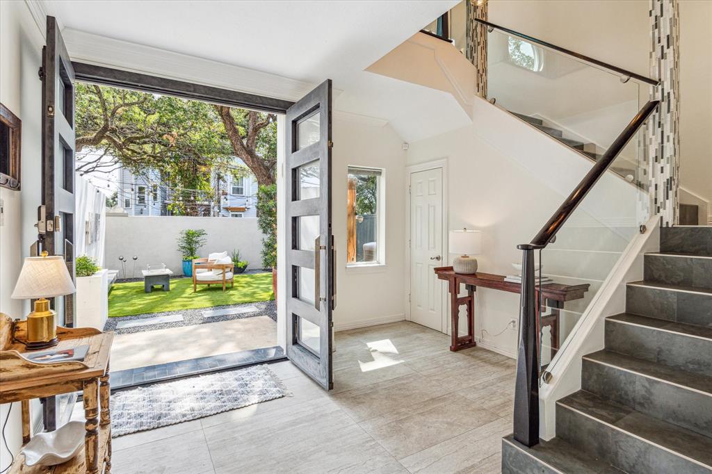 3011 Houston Avenue Unit: C