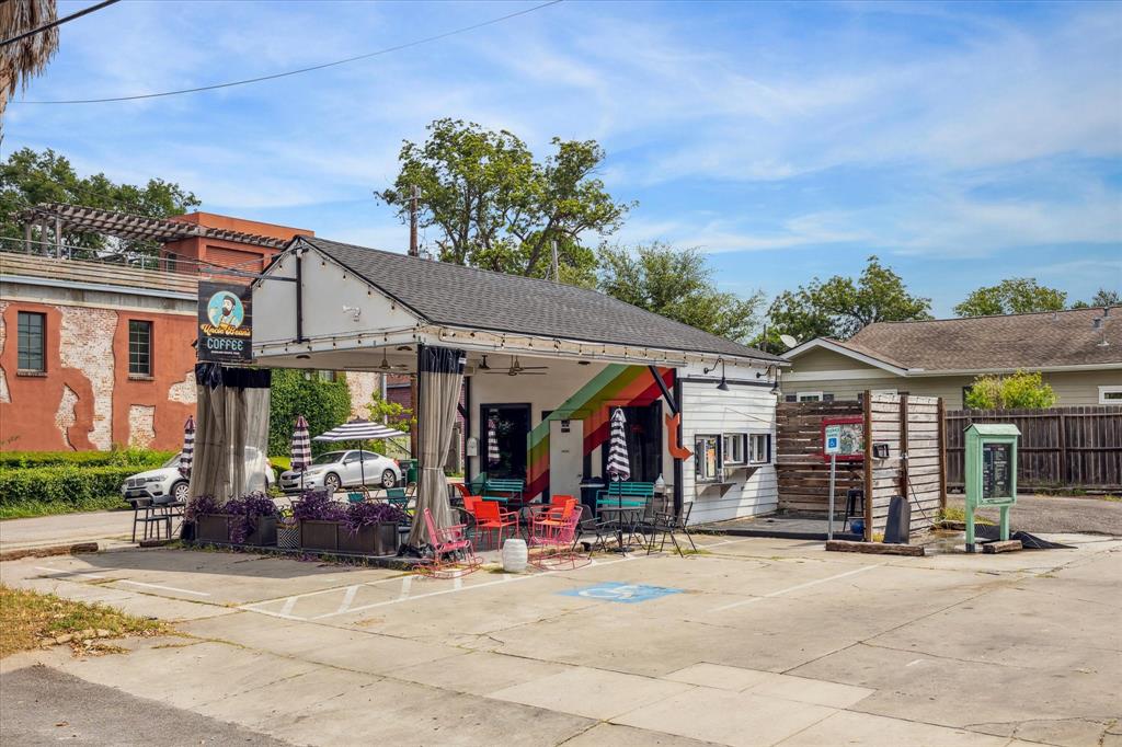 3011 Houston Avenue Unit: C