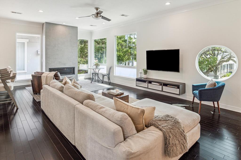 3011 Houston Avenue Unit: C