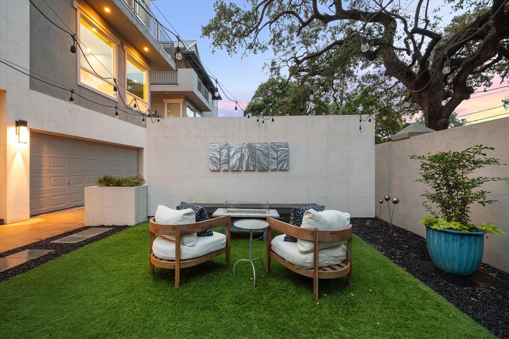 3011 Houston Avenue Unit: C