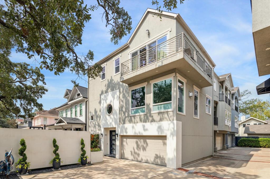 3011 Houston Avenue Unit: C