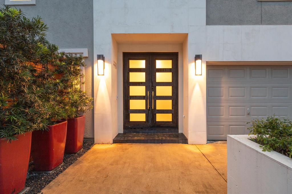 3011 Houston Avenue Unit: C