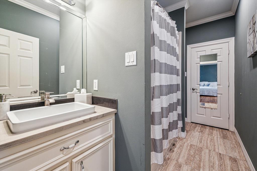 3011 Houston Avenue Unit: C