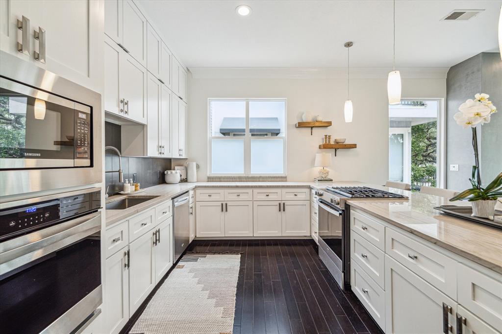 3011 Houston Avenue Unit: C