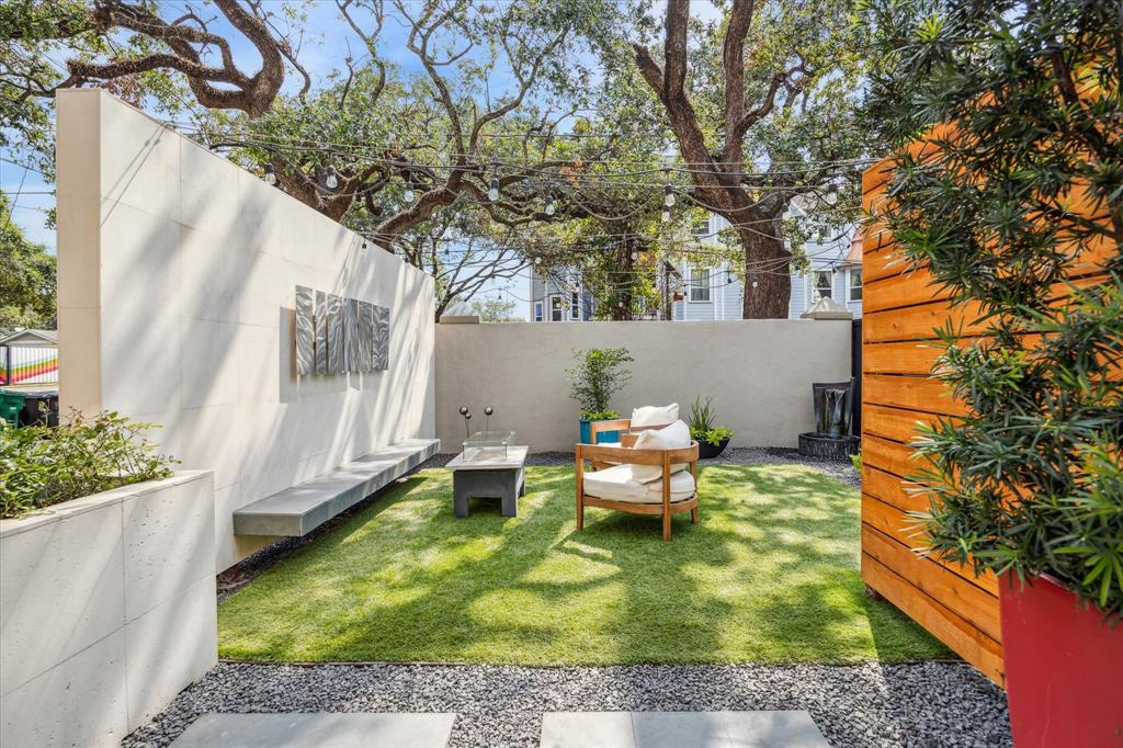 3011 Houston Avenue Unit: C