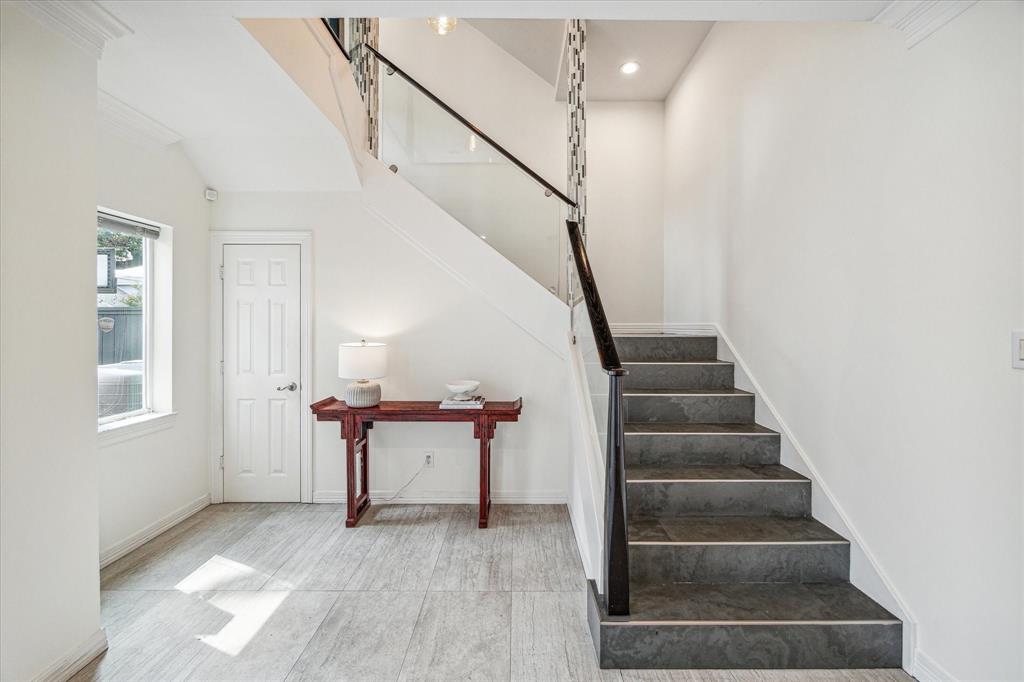 3011 Houston Avenue Unit: C