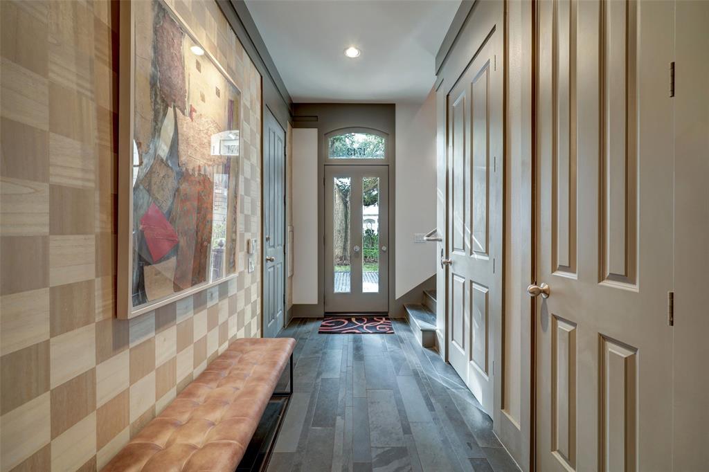 1743 Sunset Boulevard