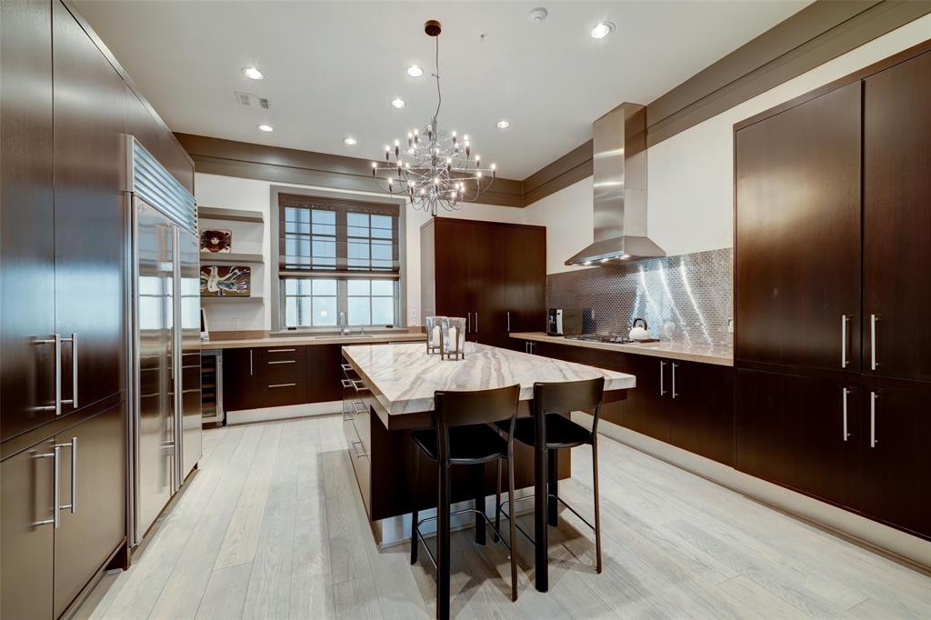 1743 Sunset Boulevard