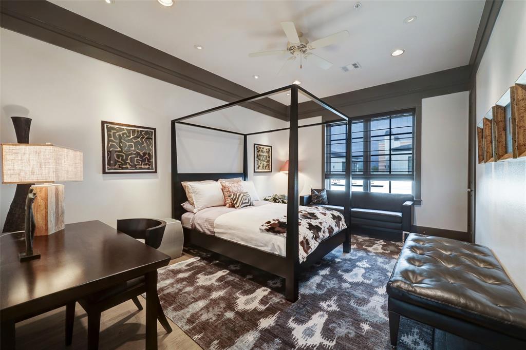 1743 Sunset Boulevard