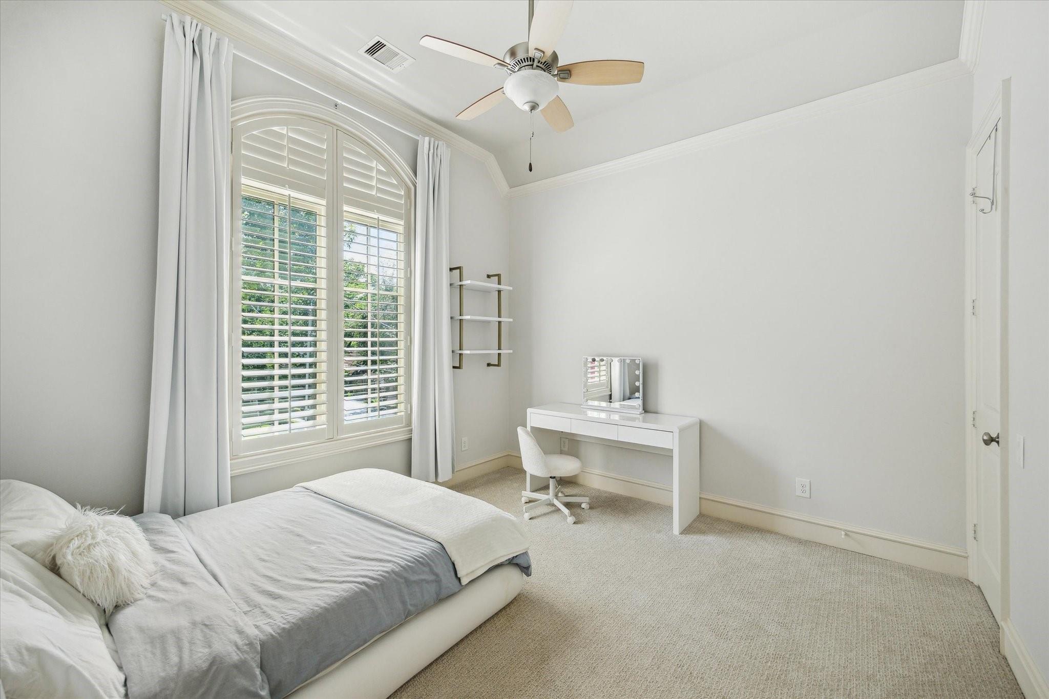 4132 Southwestern Street