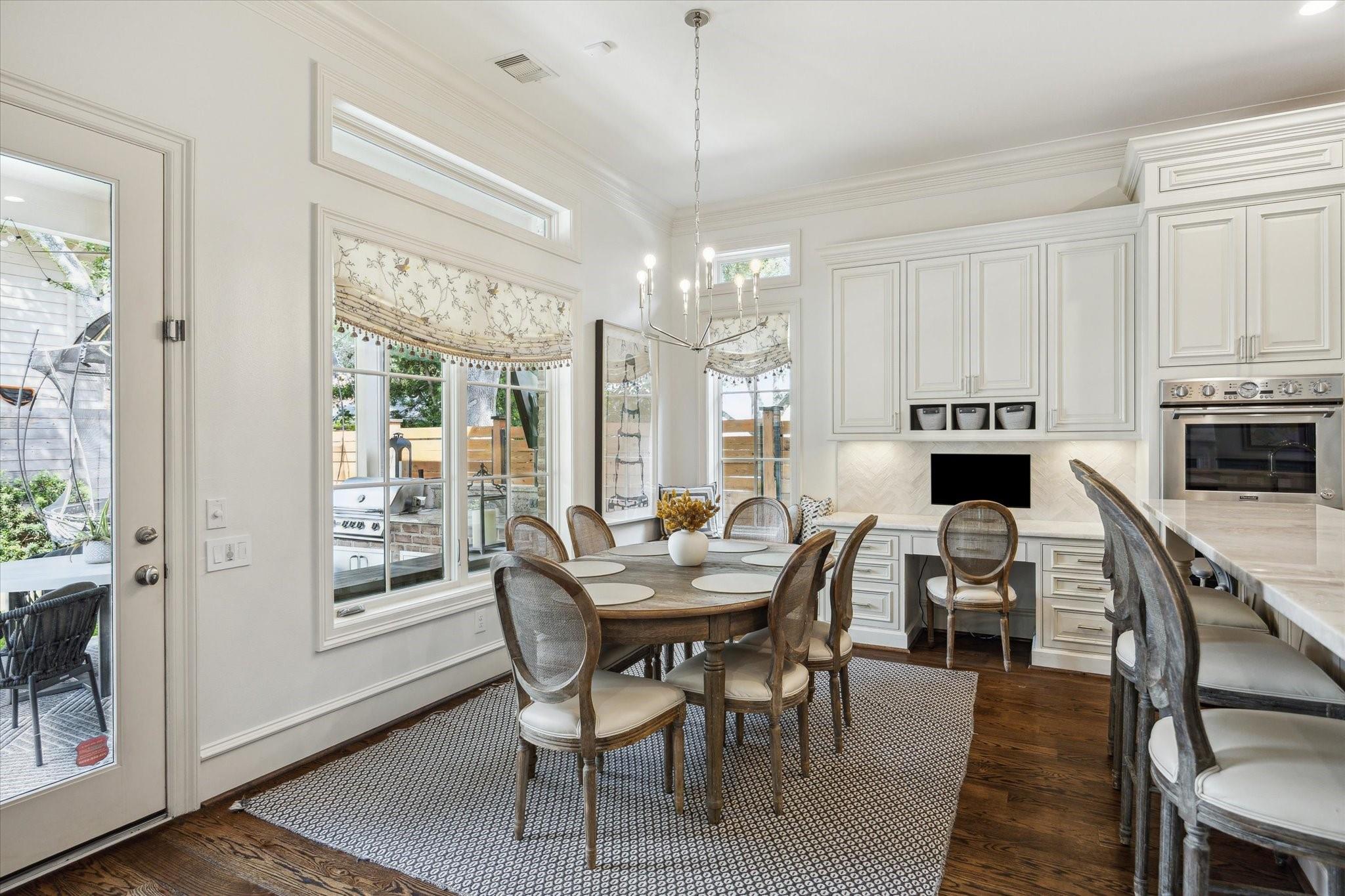 4132 Southwestern Street