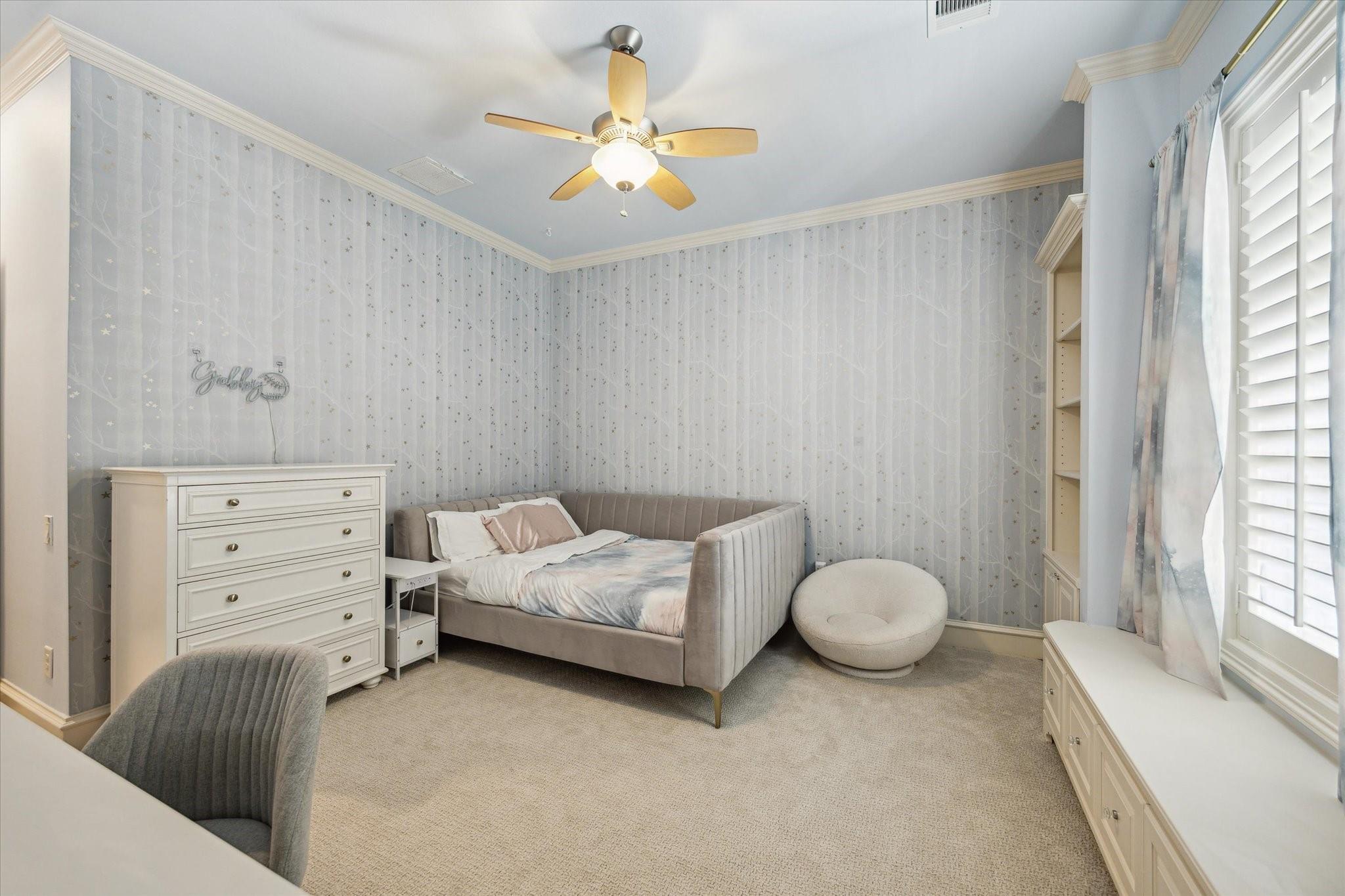 4132 Southwestern Street