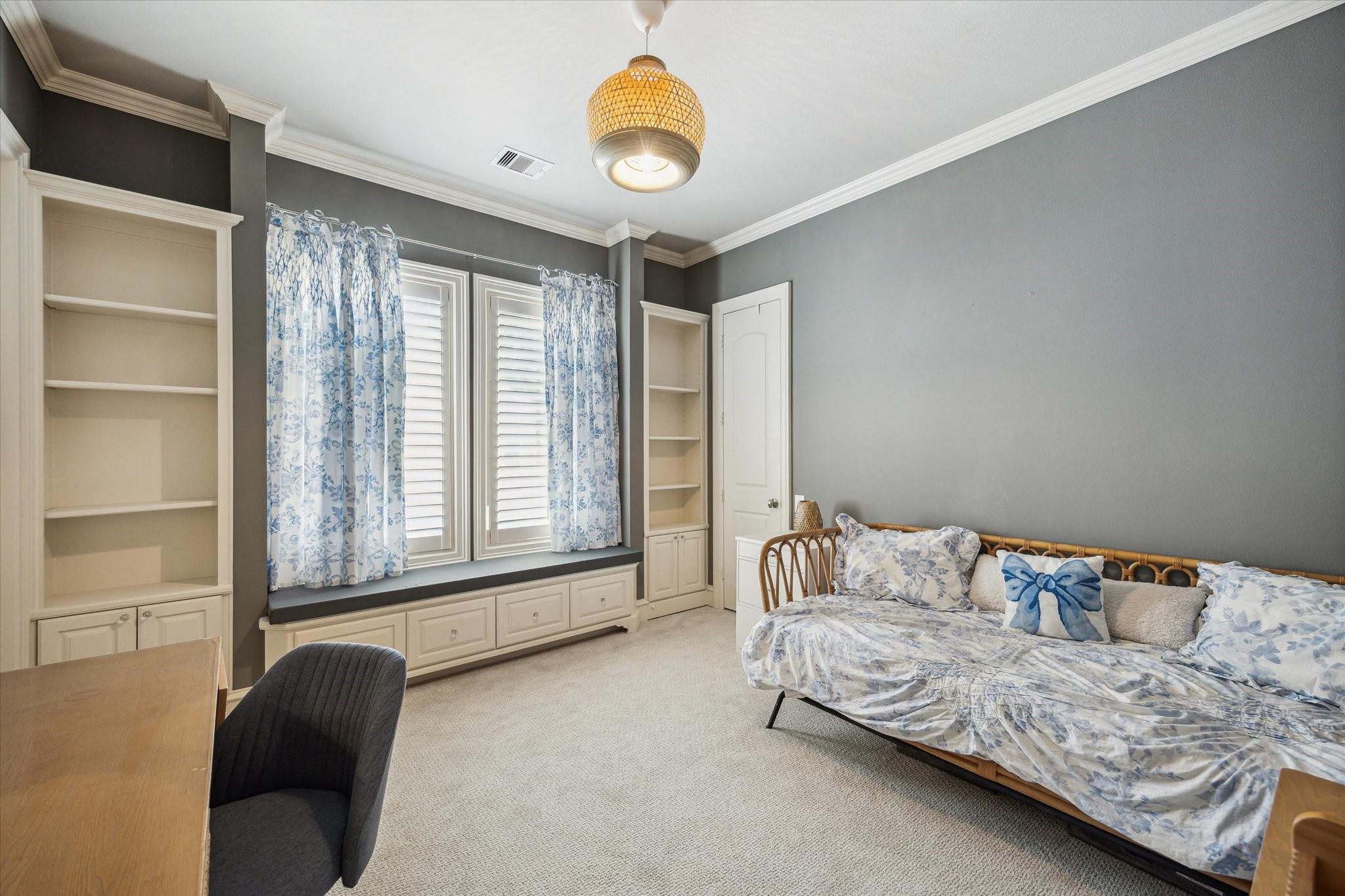 4132 Southwestern Street