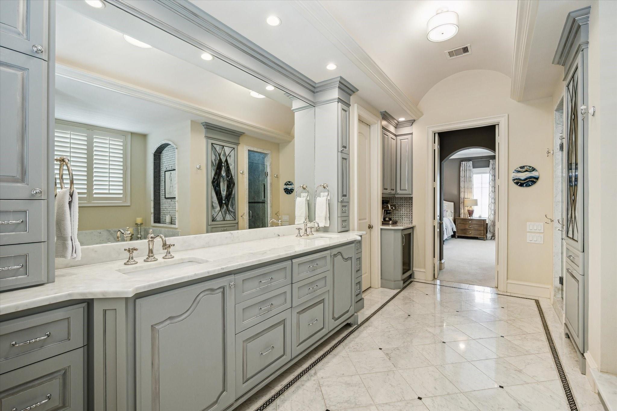 4132 Southwestern Street