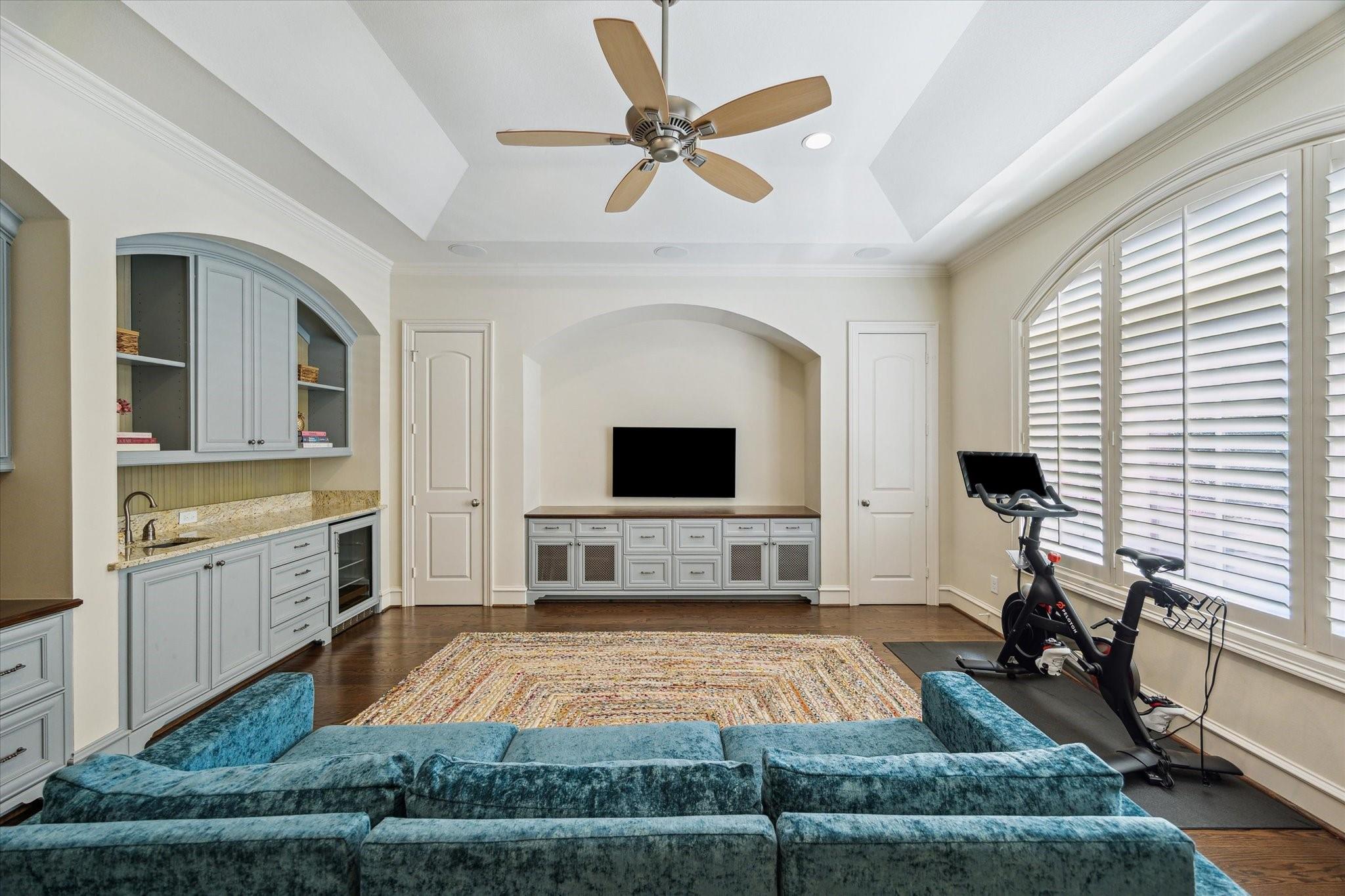 4132 Southwestern Street